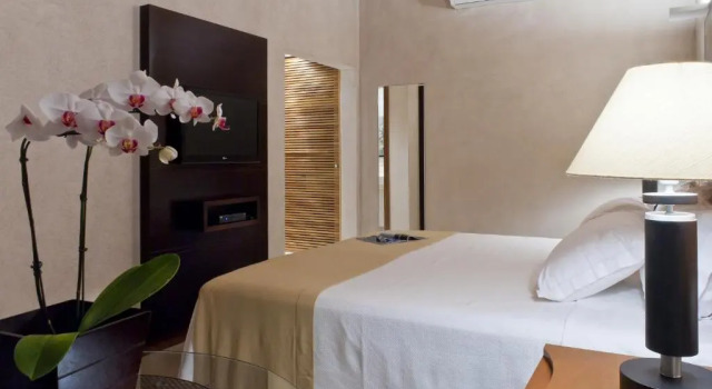 Двухместный номер Standard с балконом Abayomi Hotel