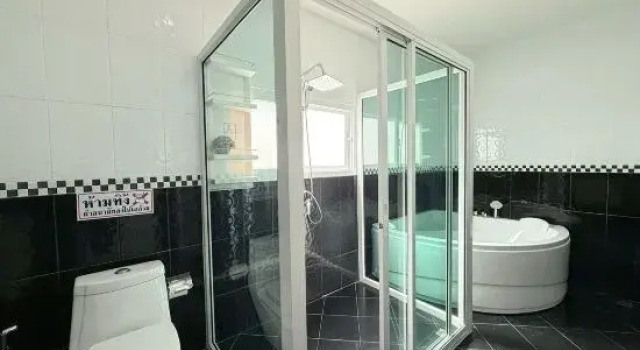 Buddy pool villa