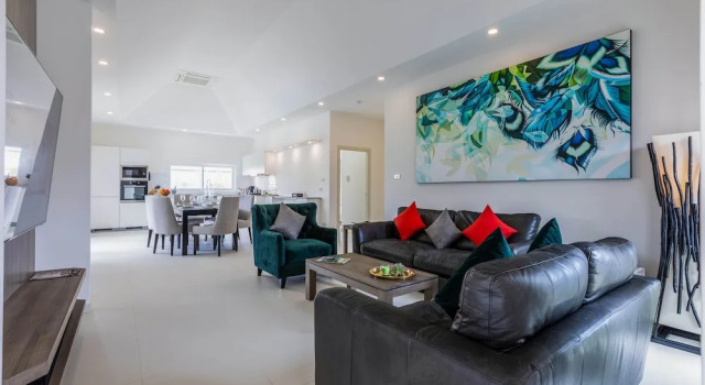 Вилла Deluxe Private 3 Bedroom Pool Villa MS22