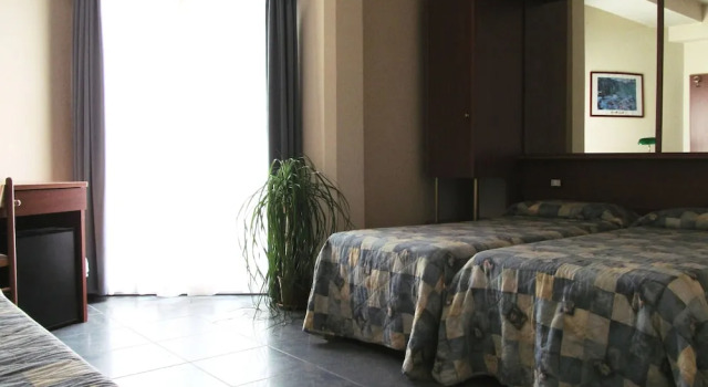 Трёхместный номер Standard с балконом Hotel Gabbiano