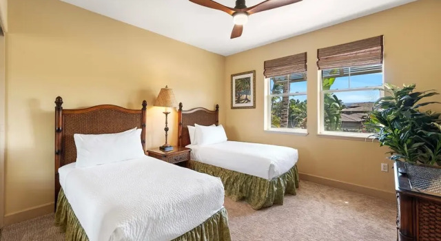 Direct Ocean Front - AC - Concierge Included - Ocean Viewing Lanai & Near Shops! -vrkcv, Забронировать Апартаменты/квартира Отели штата Гавайев с парковкой, Парковка
