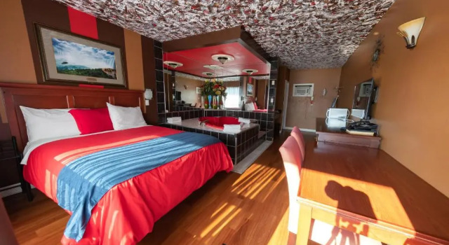 Люкс Villager Lodge Niagara Falls