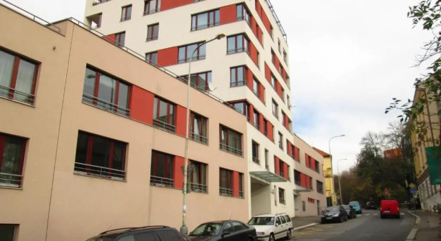 Leongargt Apartments