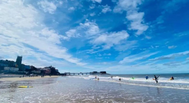 West Cottage. Central, Beautiful, 2 Mins To Beach., Book Hotel Hoteller i Cromer med parkering, Parkering