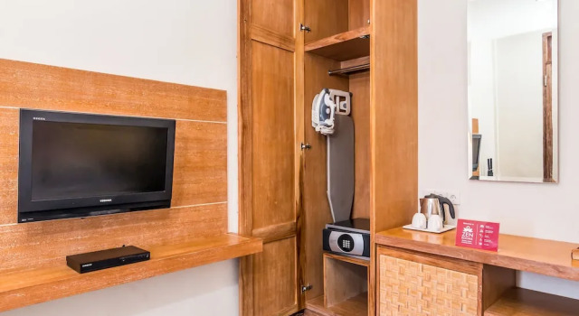 ZEN Rooms Badung Nyangnyang Sari, Забронировать Отель Отели Куты с парковкой, рядом с Торговый центр Lippo Kuta, Парковка