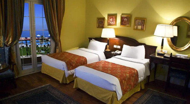 Полулюкс с видом на озеро Helnan Auberge Fayoum