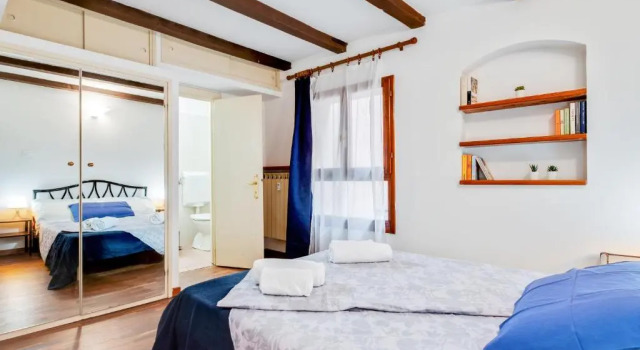 Апартаменты Tra le Due Torri e Piazza Santo Stefano Apartment