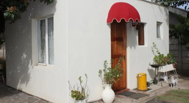 Heila & Glen's Cottage