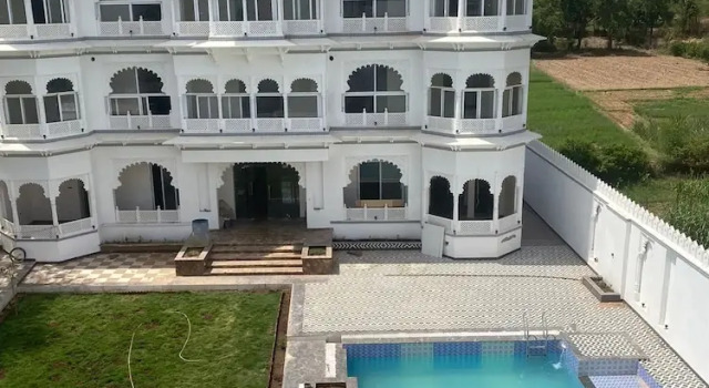 Kohinoor Hotel and Resort, Забронировать Курортный отель Отели штата Раджастхана с парковкой, Парковка
