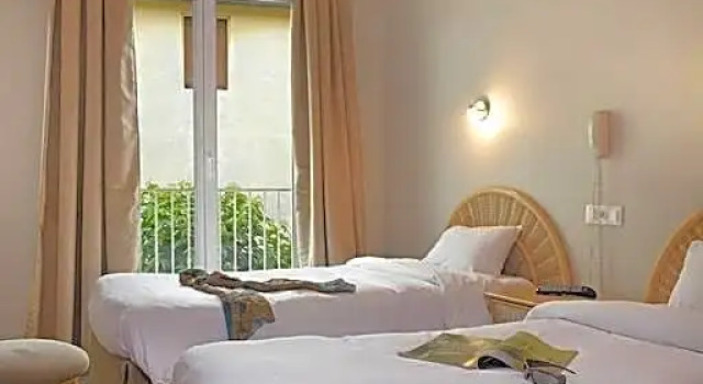 Двухместный номер Classic Inter-hotel Le Grillon Dor