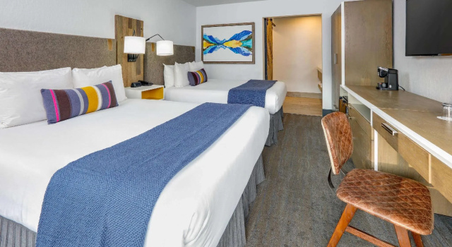 Четырёхместный номер Standard Hotel Becket Trademark Collection by Wyndham