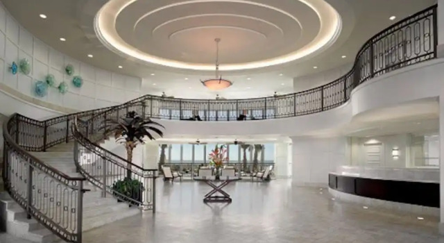 Апартаменты Palisade Palms Oceanfront Condo 5-star Amenities