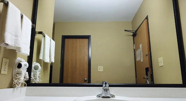 Standard Zimmer Super 8 by Wyndham Chanute