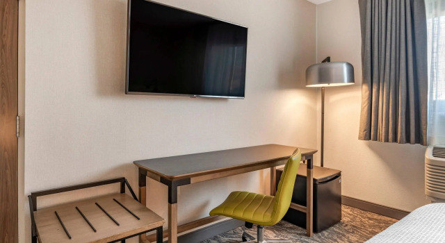 Двухместный номер Standard Fairfield Inn & Suites by Marriott Providence Airport Warwick