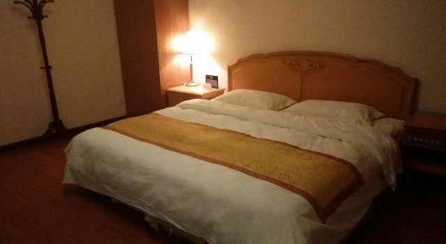 Hong Li Yuan Hotel, Book Hotel Hoteller i Beijing Province med parkering, Parkering