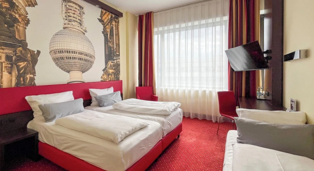 Трёхместный номер Standard PLAZA Premium Berlin Kurfürstendamm