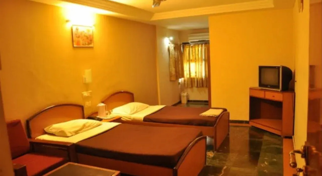 Hotel Chandan, Buchen Sie Hotel Gandhidham Gujarat