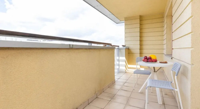 Apartment Aleja Wilanowska by Renters