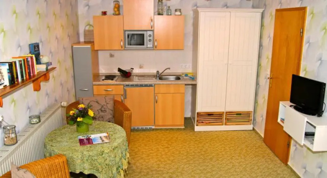 Sonnige Souterrain-Ferienwohnung, Забронировать Апартаменты/квартира Отели Засниц с парковкой, Парковка