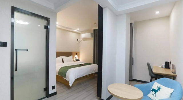 Номер Superior GreenTree Inn Jiangsu Taizhou Jingjiang Bus Station Express Hotel