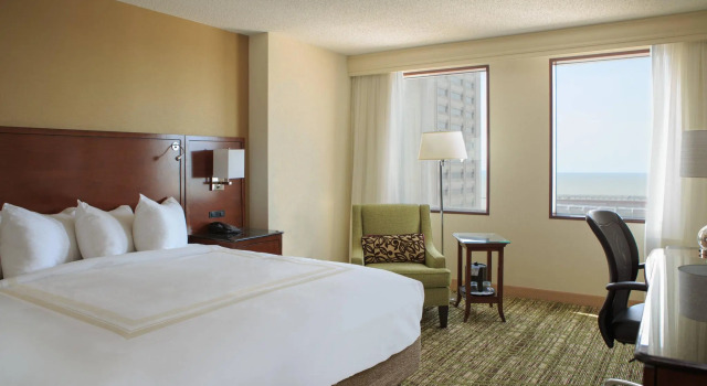 Двухместный номер Standard Cleveland Marriott Downtown at Key Tower