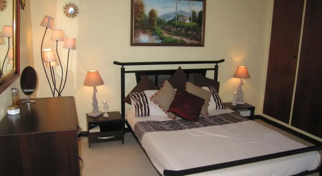 Residence Port St. Ange 3, Book Hotel Hoteller i Corbières med parkering, Parkering