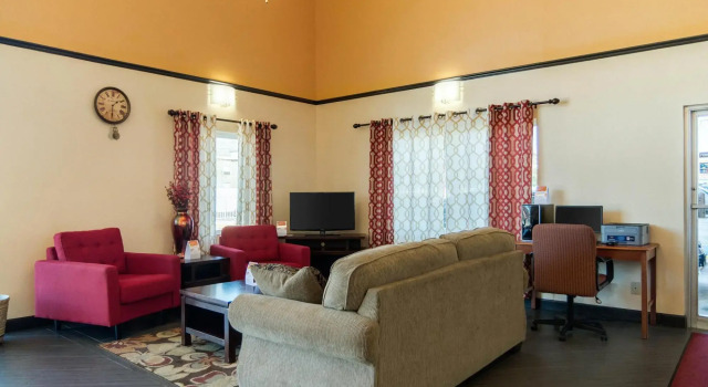 Econo Lodge Russellville I-40, Boek Hotel Hotels in Missouri met zwembad, Zwembad