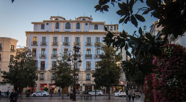 Chezmoihomes Luxury Town hall Granada, Забронировать Отель Отели Гранады с парковкой, рядом с Парк Фредерико Гарсия Лорки, Парковка
