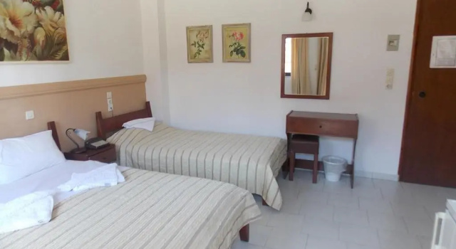 Трёхместный номер Standard с видом на город Danaos Hotel