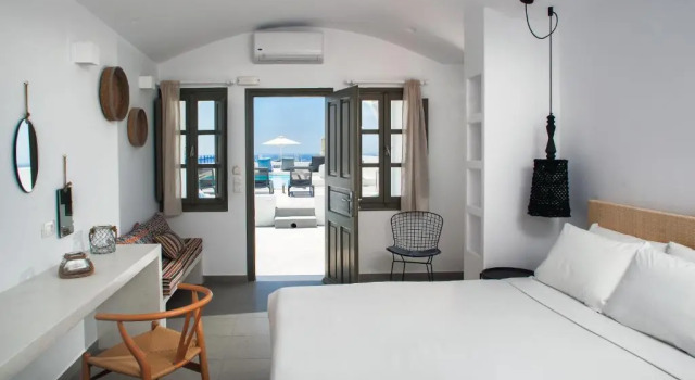Полулюкс Amity Suites