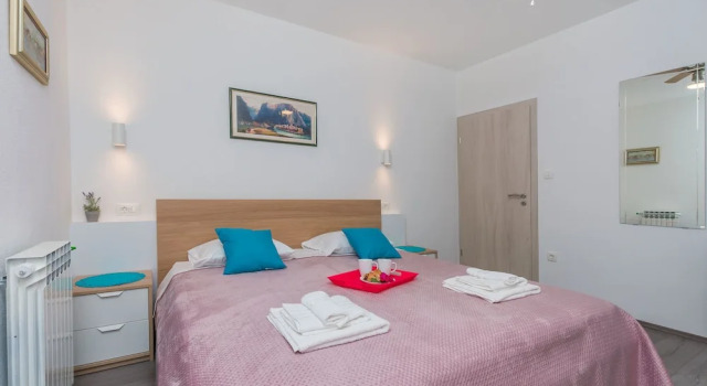 Apartment Adrian, Rezerwuj Apartament Omiš Split Region
