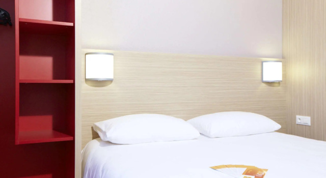 Трёхместный номер Standard B&B HOTEL Saint-Witz