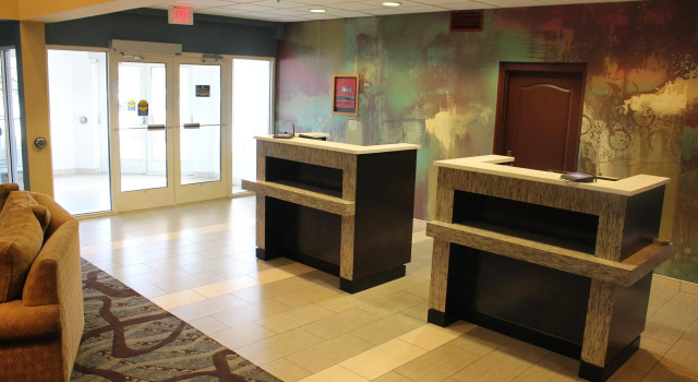 Best Western Holiday Manor, Reserva ahora Hotel Newton Iowa