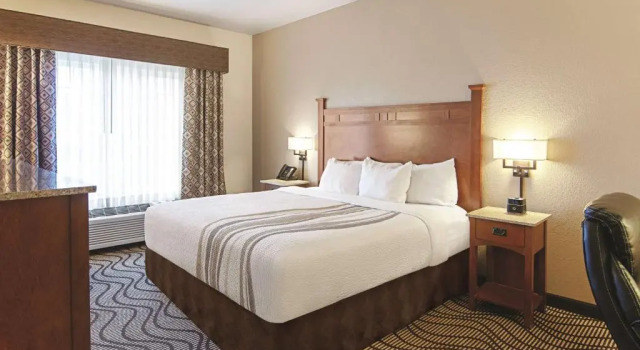 Номер Standard Best Western Plus Riverfront Hotel and Suites