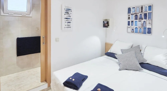 Casa Petit Bateau Be my guest Castelldefels, Book Guesthouse Castelldefels Baix Llobregat