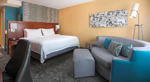 Четырёхместный люкс с видом на горы Courtyard by Marriott Glenwood Springs