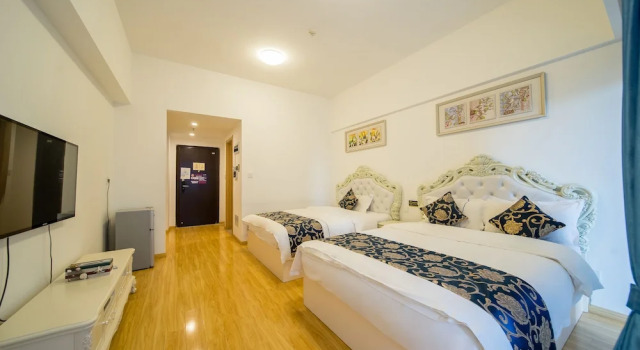 Шестиместный номер Standard Guangzhou Laiste International ApartHotel Science City Greenland Central Plaza Shenzhou Road Metro Exit A Branch
