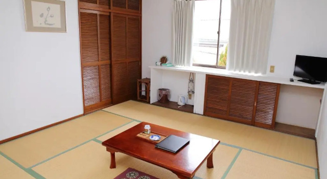 女性専用 Inn By The Sea Kamakura - Womens Guesthouse, Забронировать Гостевой дом Отели Камакура с завтраком, рядом с Железнодорожная станция Камакура, Завтраки