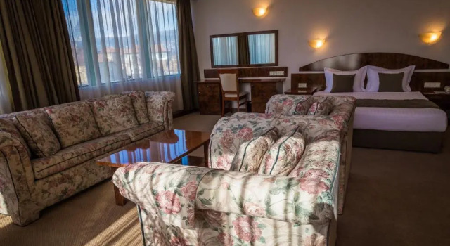 Sevlievo Plaza, Boek Hotel Sevlievo Gabrovo.