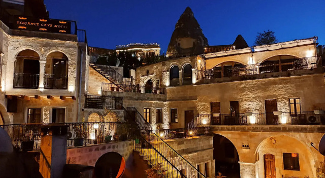 Elegance Cave Suites