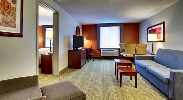 Люкс Standard Holiday Inn Express & Suites - Lincoln East - White Mountains by IHG