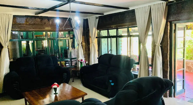 Pinetree Inn Hotel, Đặt Khách sạn Khách sạn ở Manicaland bao gồm bữa sáng, Bữa sáng