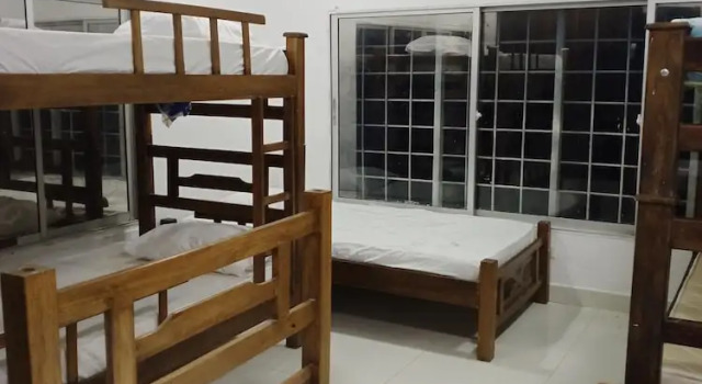 Кровать в общем номере Mirador Beach Hostel