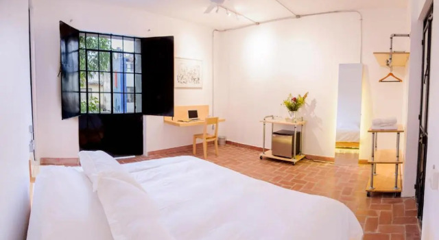 Люкс с балконом Agrado Guest House