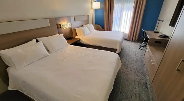 Четырёхместный люкс Holiday Inn Express Hotel & Suites - The Villages by IHG