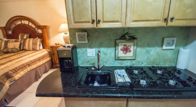 Люкс Camelot Beach Suites