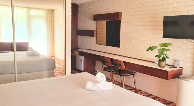 Номер Deluxe с балконом и с частичным видом на океан Indian Ocean Hotel