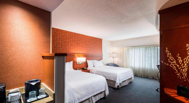 Четырёхместный номер Standard Courtyard by Marriott Atlanta Buford Mall of Georgia