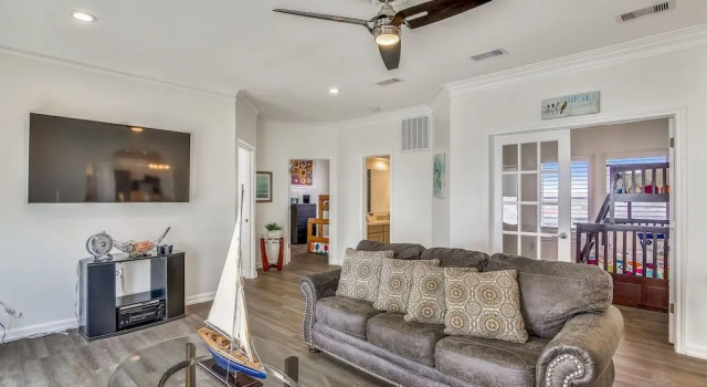 Kahala Beachfront by Ryson Vacation Rentals, Забронировать Дом для отпуска Коттеджи Галвестон, рядом с Hershey Beach, Коттедж