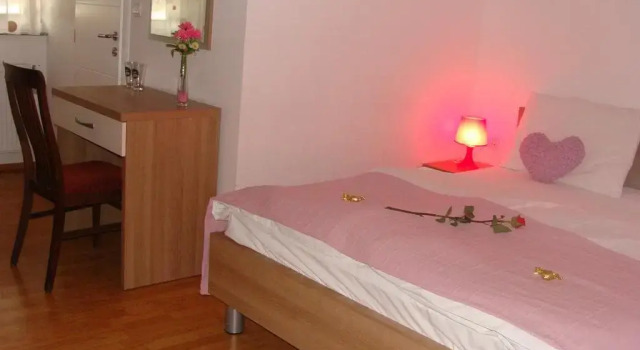 Lugarnica, Book Guesthouse Zagreb Croatia